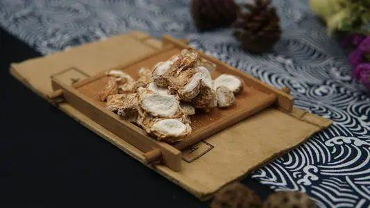 精品国产美女福领在线 香精与香料(103)—山奈
