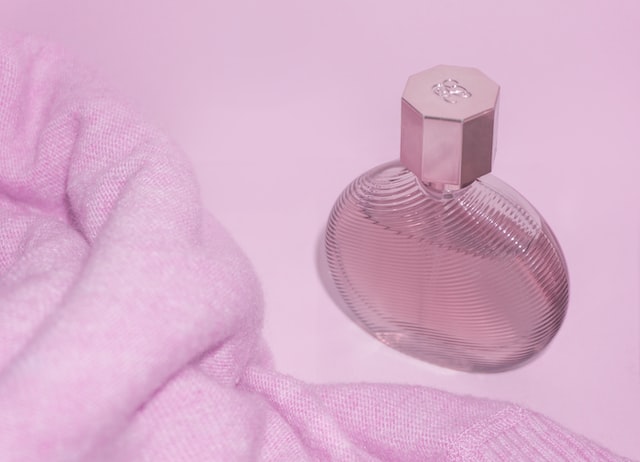 精品国产美女福领在线 什么是淡香水，香水的4个等级